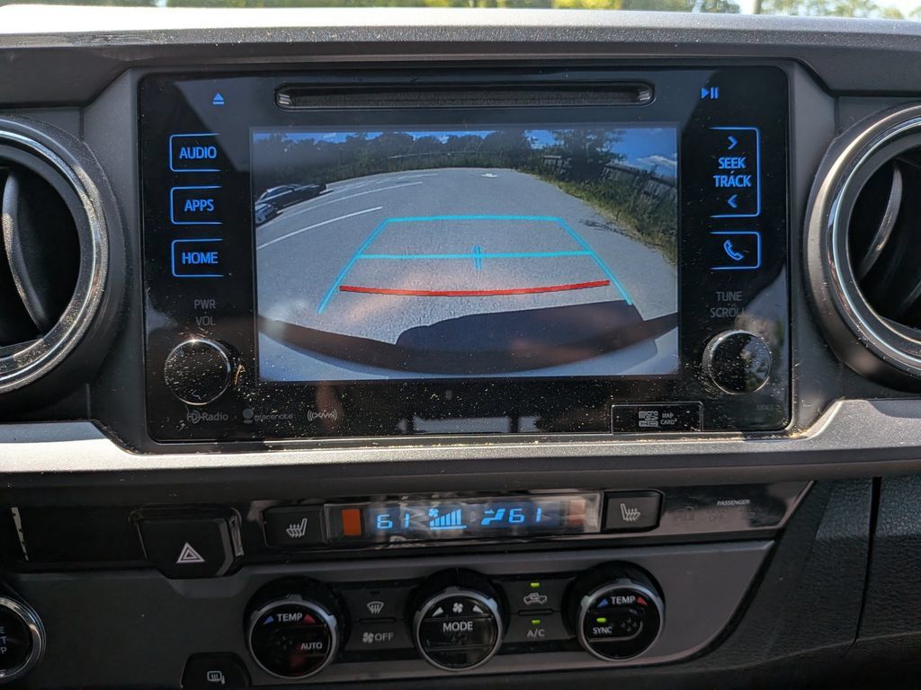 Used 2016 Toyota Tacoma TRD Sport w/ Premium & Technology Package RWD image 18