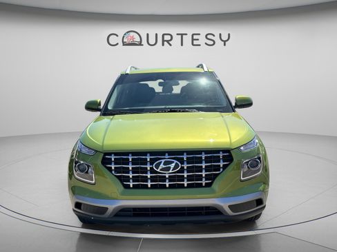 Certified 2023 Hyundai Venue SEL image 8