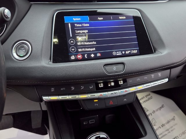Used 2023 Cadillac XT4 Premium Luxury FWD image 18