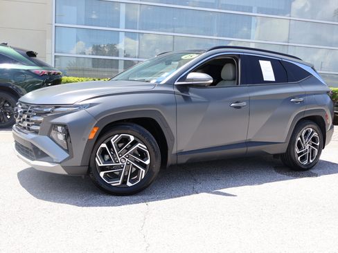 Used 2025 Hyundai Tucson Limited FWD image 1
