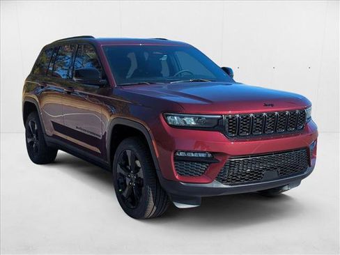 New 2025 Jeep Grand Cherokee Limited w/ Black Appearance Package image 7