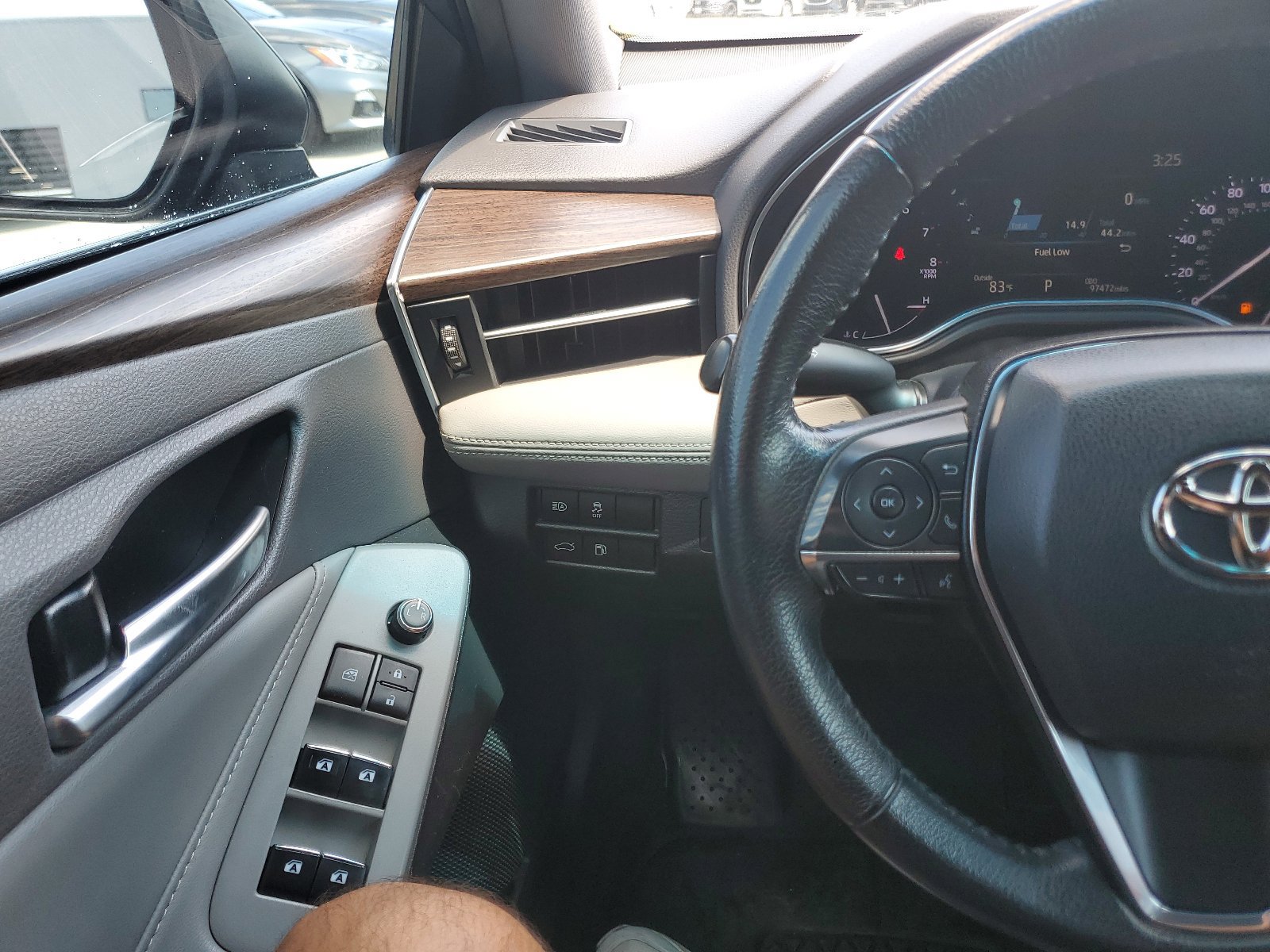 Used 2021 Toyota Avalon XLE FWD image 19