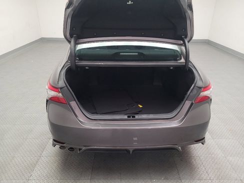 Used 2018 Toyota Camry SE image 29