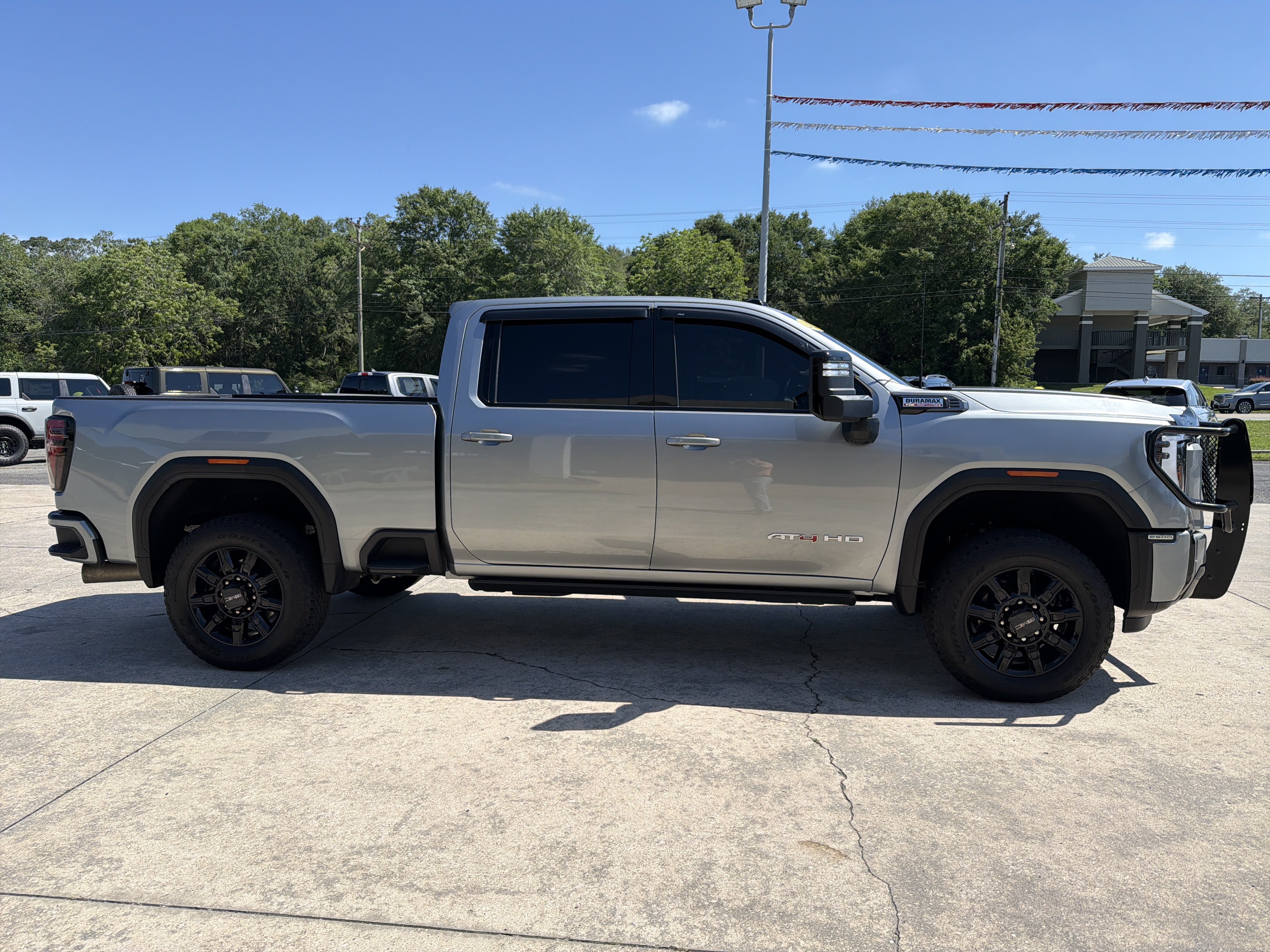 Used 2025 GMC Sierra 2500 AT4 w/ AT4 Premium Plus Package AWD/4WD image 27