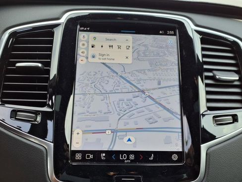 Used 2024 Volvo XC90 T8 Ultimate image 21