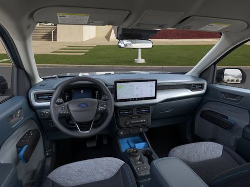 Used 2025 Ford Maverick XLT w/ XLT Luxury Package image 9