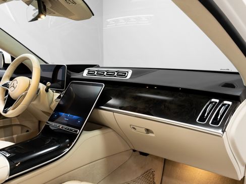 Used 2023 Mercedes-Benz S 580 4MATIC Sedan w/ AMG Line image 21