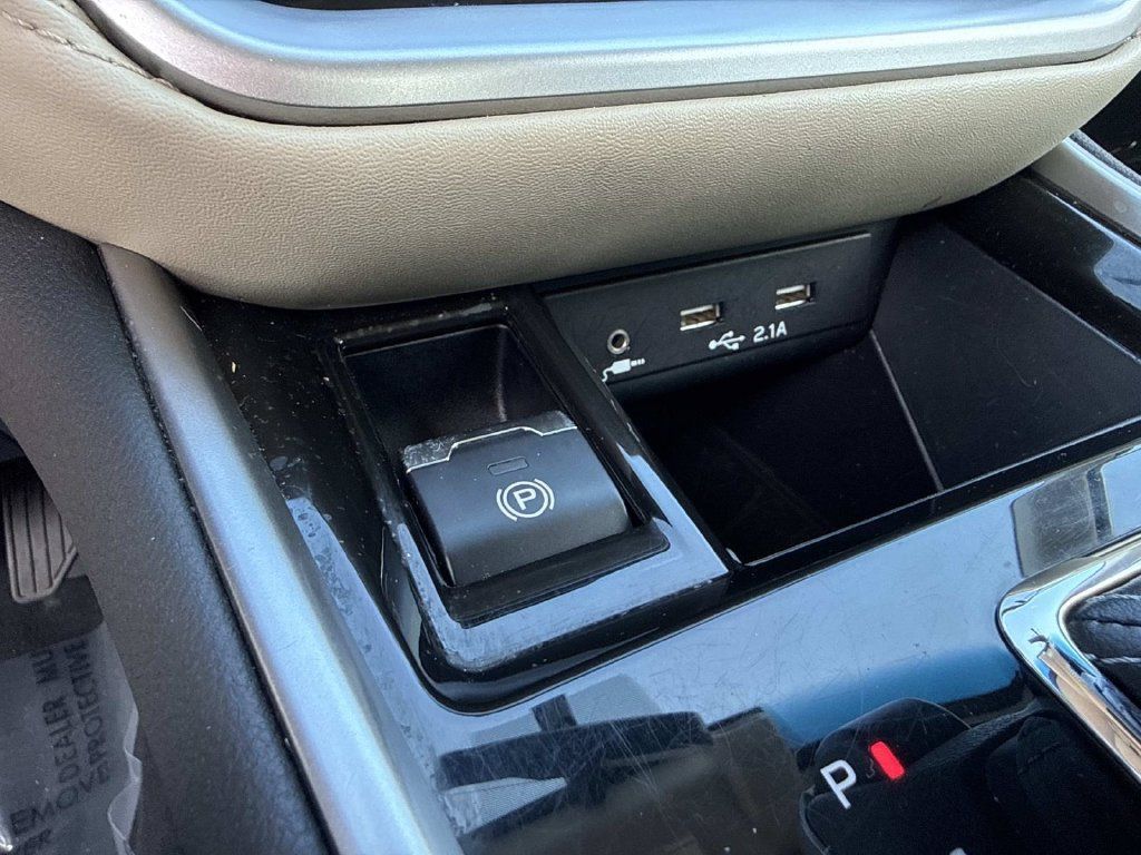 Used 2020 Subaru Legacy Limited AWD/4WD image 33