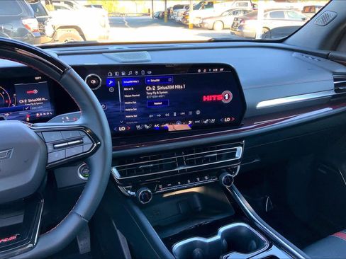 Certified 2024 Chevrolet Traverse RS w/ LPO, Floor Liner Package image 6