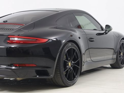 Used 2019 Porsche 911 Carrera T w/ Carrera T Interior Package image 66