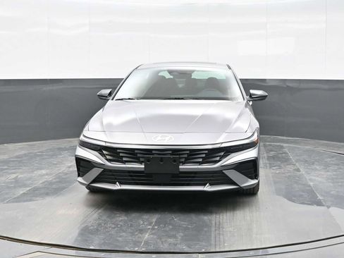 New 2026 Hyundai Elantra SEL Sport Premium image 3