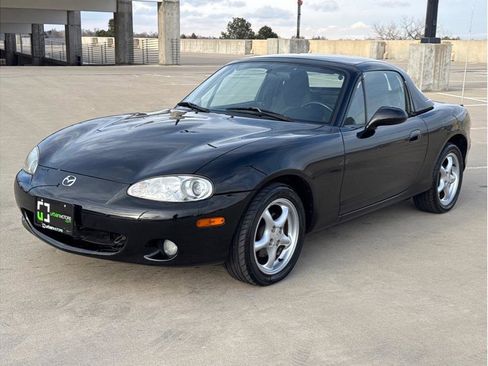 Used 2002 MAZDA MX-5 Miata image 3