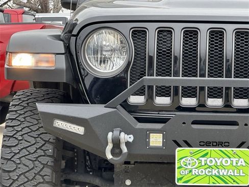 Used 2023 Jeep Wrangler Unlimited Rubicon image 6