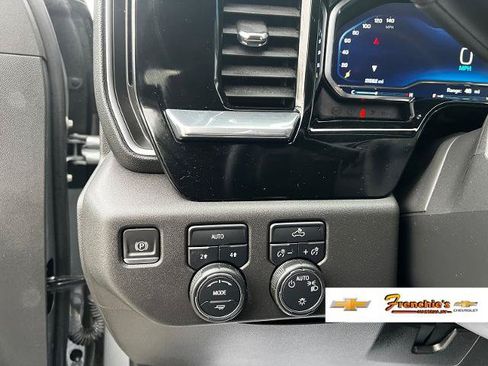 Used 2023 Chevrolet Silverado 1500 LT AWD/4WD image 29