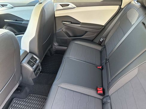 Used 2025 Volkswagen Taos SEL image 14