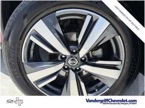 Used 2021 Nissan Rogue Platinum FWD image 9