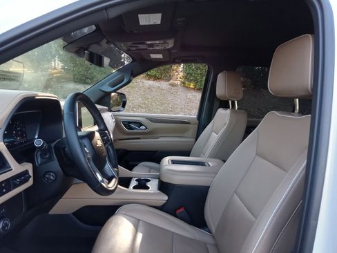 Used 2023 Chevrolet Tahoe Premier w/ Premium Package 2 image 15