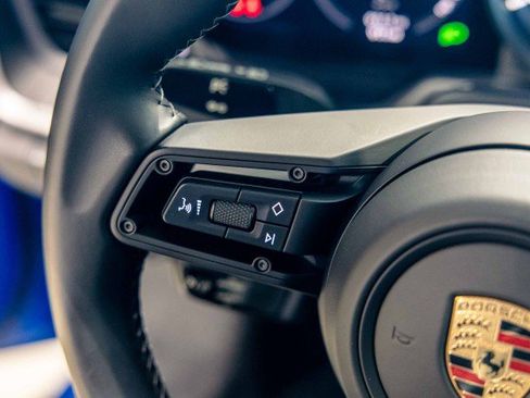 Used 2022 Porsche 911 Carrera S image 17