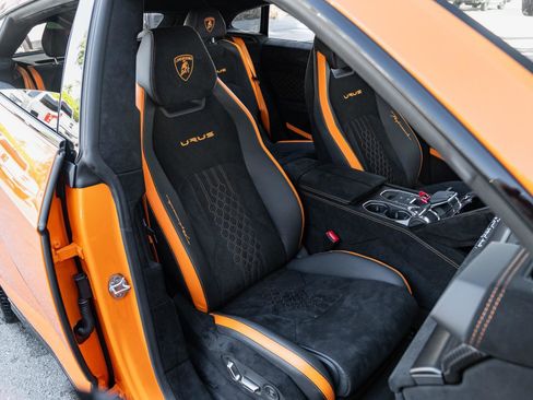 Used 2023 Lamborghini Urus Performante image 4
