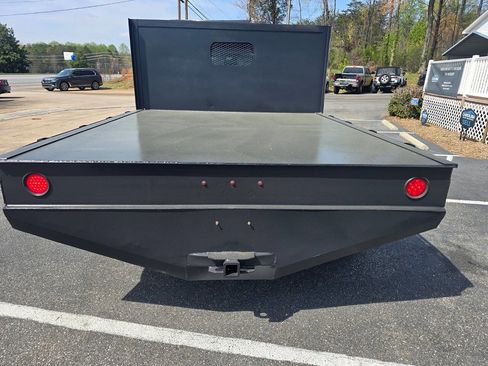 Used 2023 Ford F350 XL image 5