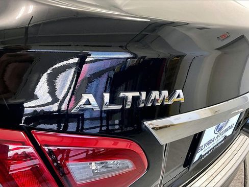 Used 2018 Nissan Altima 2.5 SL w/ 2.5 SL Technology Package image 32