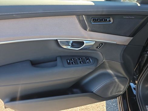 New 2026 Volvo XC90 B6 Plus w/ Protection Package Premier image 11