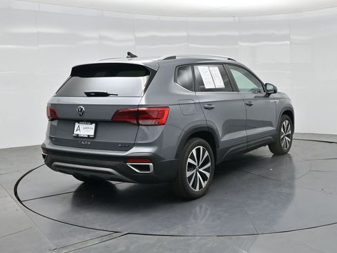 Used 2023 Volkswagen Taos SE w/ Panoramic Sunroof Package AWD/4WD image 27