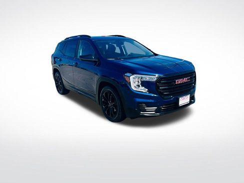 Used 2022 GMC Terrain SLE w/ Driver Convenience Package image 11