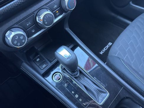 Certified 2024 Nissan Kicks SV image 29