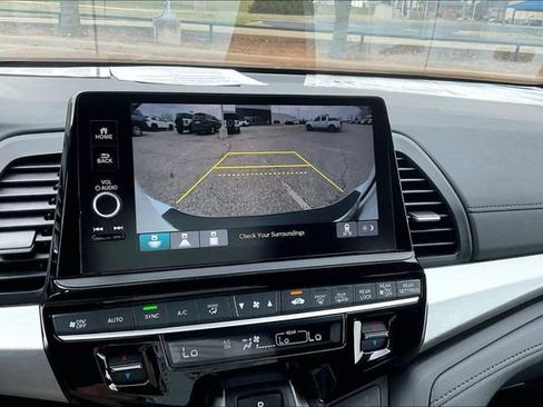 Used 2025 Honda Odyssey Sport-L image 19