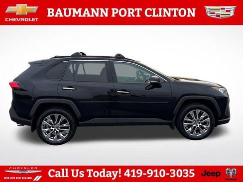 Used 2019 Toyota RAV4 Limited AWD/4WD image 6