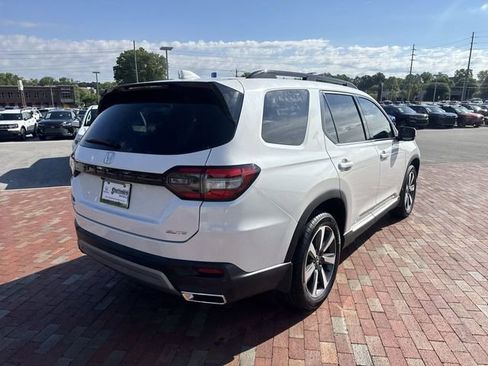 Certified 2023 Honda Pilot Elite image 36