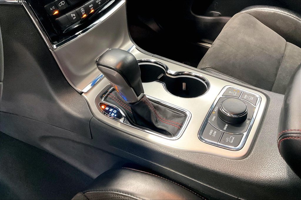 Used 2019 Jeep Grand Cherokee Trailhawk AWD/4WD image 19