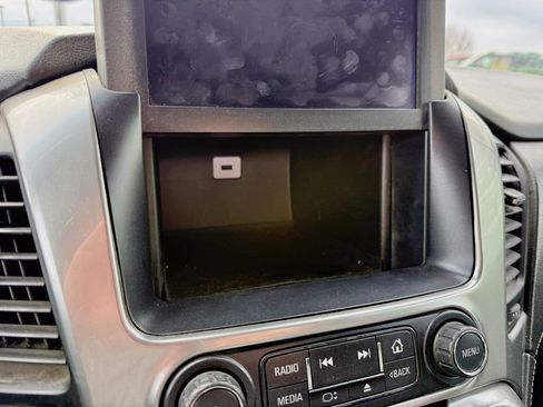 Used 2020 Chevrolet Suburban LT image 26