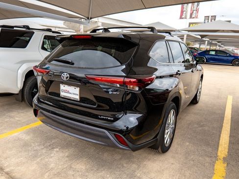 New 2026 Toyota Highlander Limited image 7