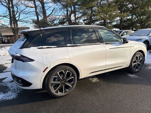 New 2026 Lincoln Nautilus Reserve image 3