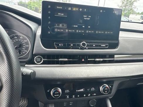 Used 2025 Mitsubishi Outlander SE FWD image 60
