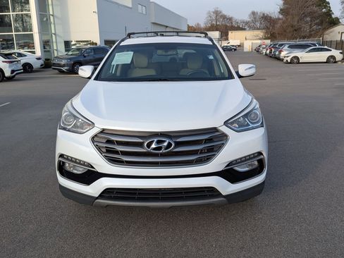 Used 2018 Hyundai Santa Fe Sport image 8