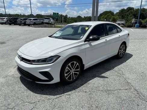 New 2025 Volkswagen Jetta Sport FWD image 9
