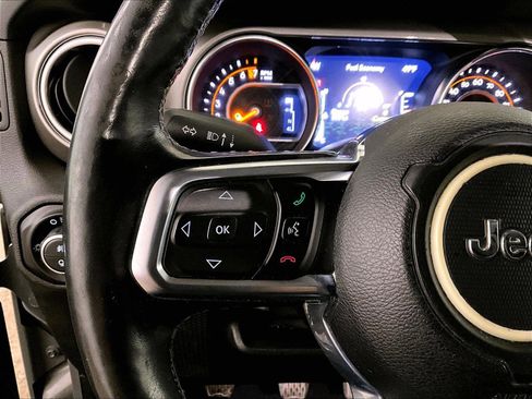 Used 2020 Jeep Gladiator Overland w/ LED Lighting Group image 18