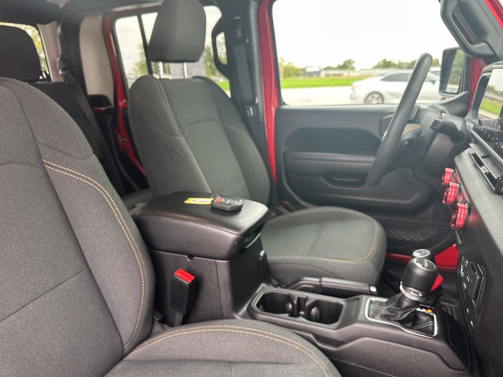 Used 2024 Jeep Gladiator Sport AWD/4WD image 38