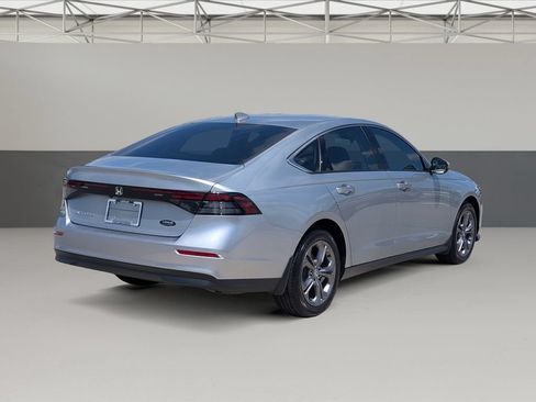 Used 2024 Honda Accord EX image 11