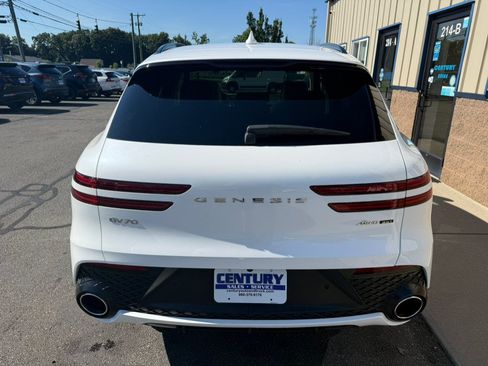 Used 2023 Genesis GV70 3.5T Sport w/ Sport Advanced Package AWD/4WD image 7