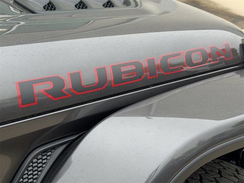 New 2025 Jeep Gladiator Rubicon image 9