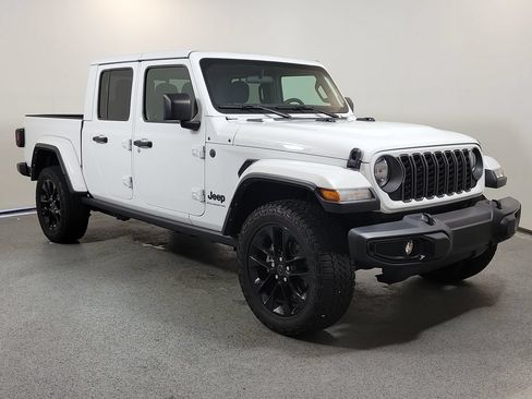 Used 2024 Jeep Gladiator Sport AWD/4WD image 1