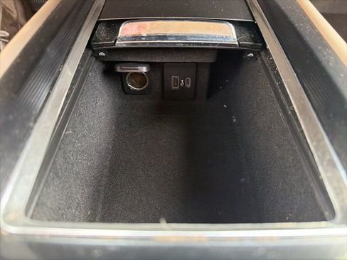 Used 2022 Lincoln Corsair AWD w/ Premium Package image 37