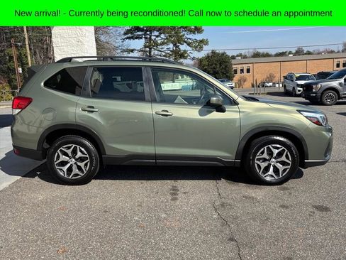 Used 2021 Subaru Forester Premium image 20