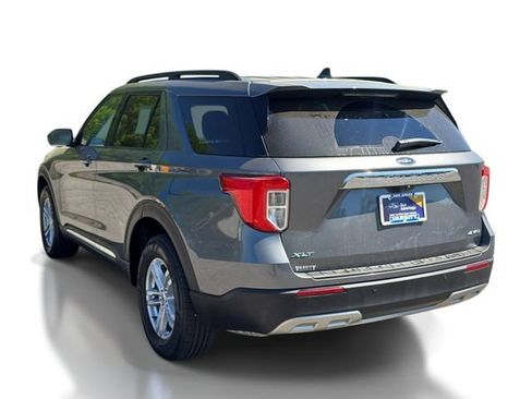 Certified 2023 Ford Explorer XLT w/ Equipment Group 202A AWD/4WD image 3