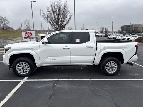 New 2026 Toyota Tacoma SR5 image 6