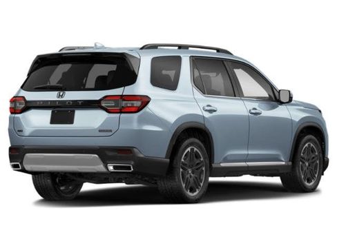 New 2026 Honda Pilot Touring image 2